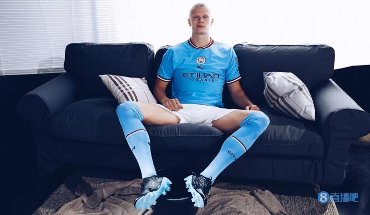 为国征战，感谢有你！国足官方为刚刚退役的尹鸿博送上祝福