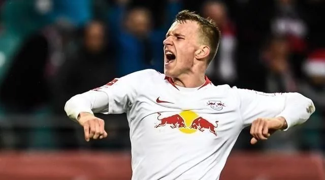 新疆队通过 新疆队通过